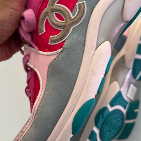 SALE‼️CHANEL 2020 Sneakers size Women 40.5 - Picture 9 of 17